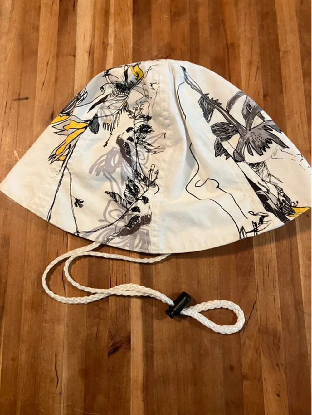 Marimekko M Bucket Hat White Grey Yellow Botanical Sketch Print Sun Hat